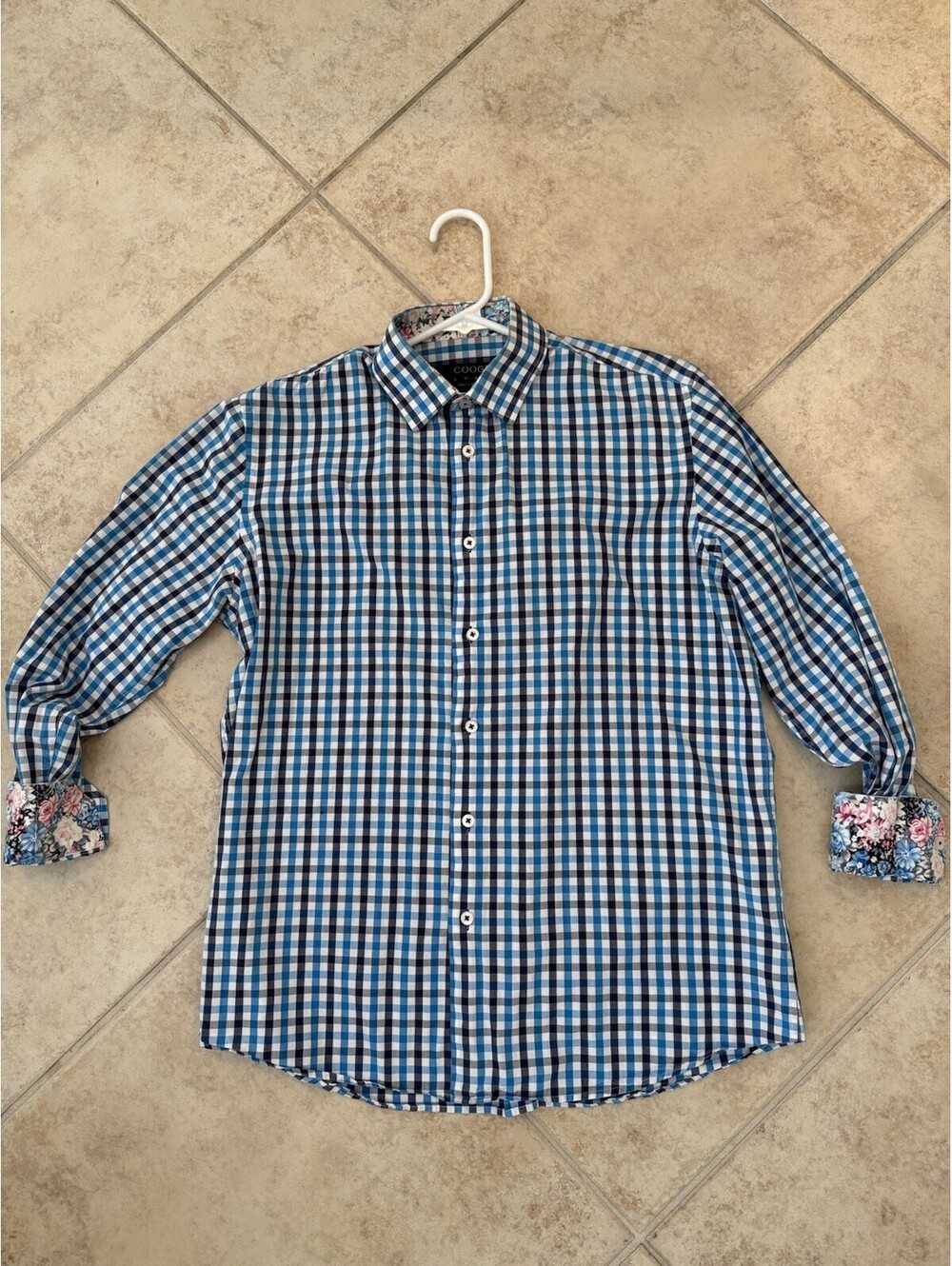 Coogi Luxe Men’s Button Up Shirt Size Medium 15/15.5 32/33